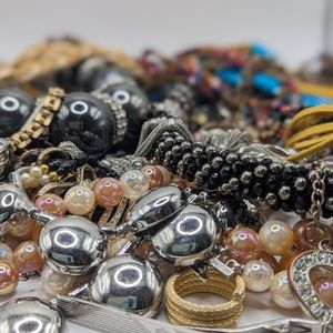 2lbs lot Costume Jewelry Statement Necklaces Wearable